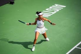 ＂现场角度看迪亚洛飞天隔扣！迎着2米26徐昕凶狠砸筐 力量感十足